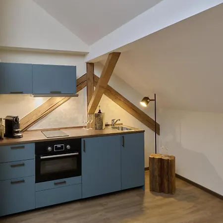 Alte Schmelz 3*